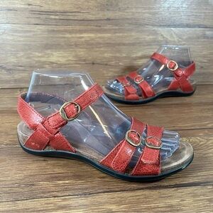 Dansko Red Strappy Buckle Sandals Women’s Size 6.5 (37) Shoes